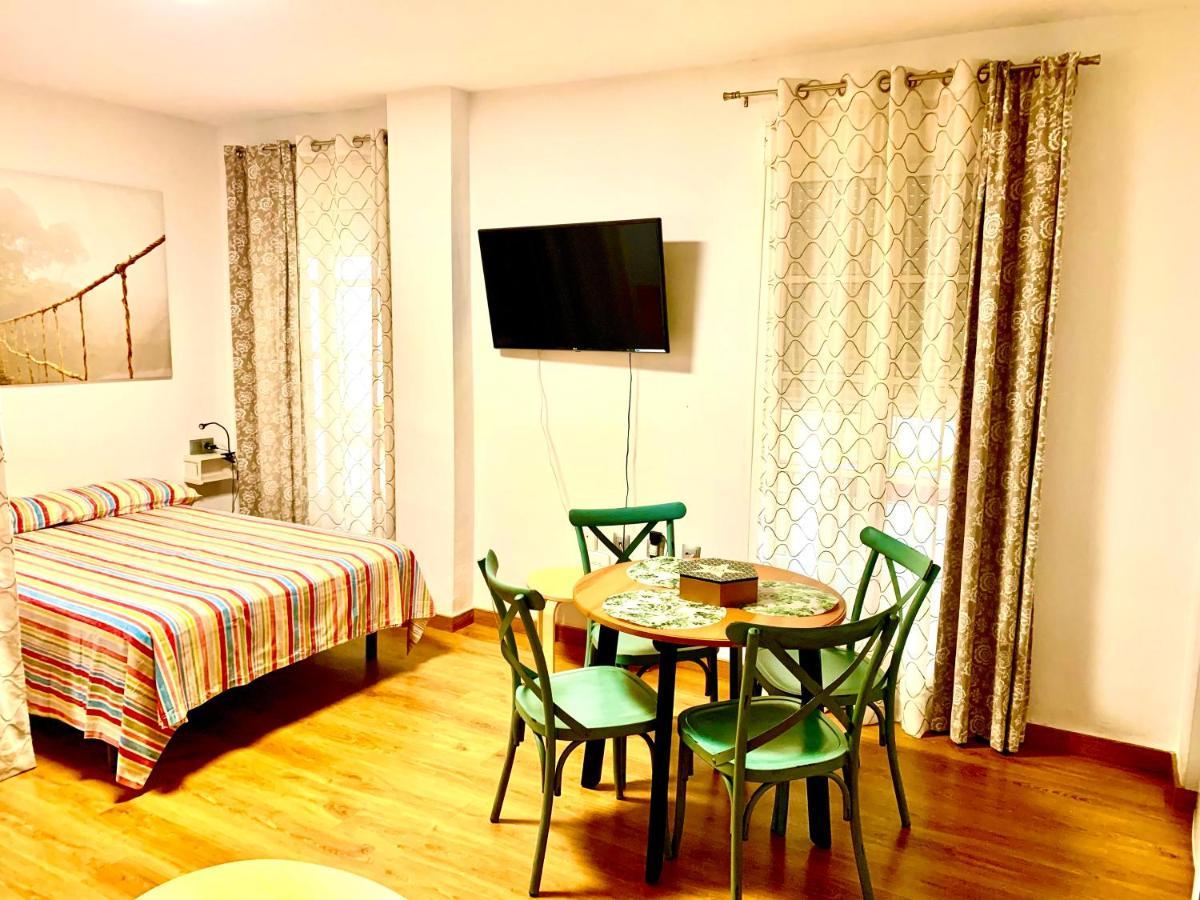 Anas Apartment Centro Historico マラガ エクステリア 写真